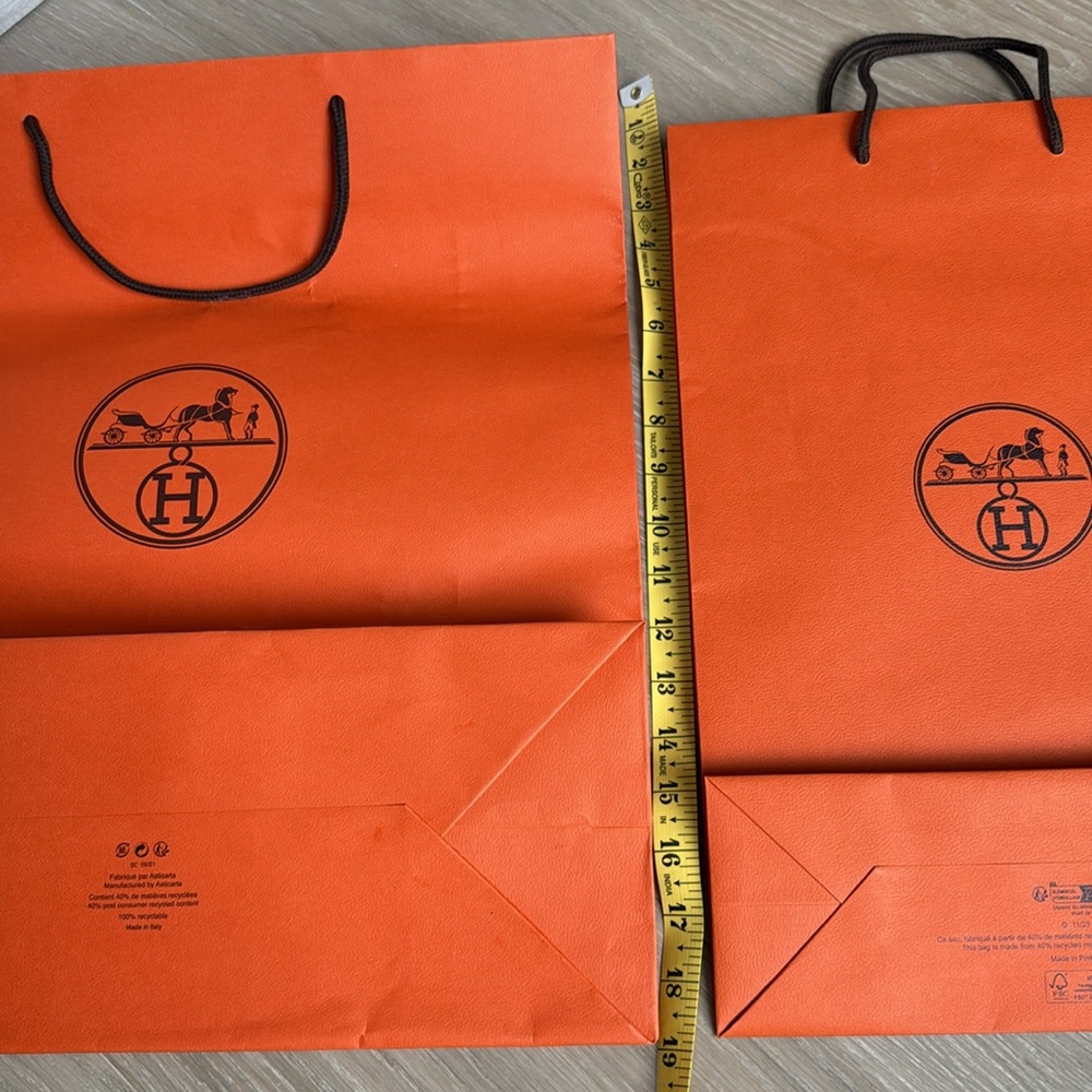Hermes shopping gift orange bags 2 different sizes like new - Picture 9 of 11